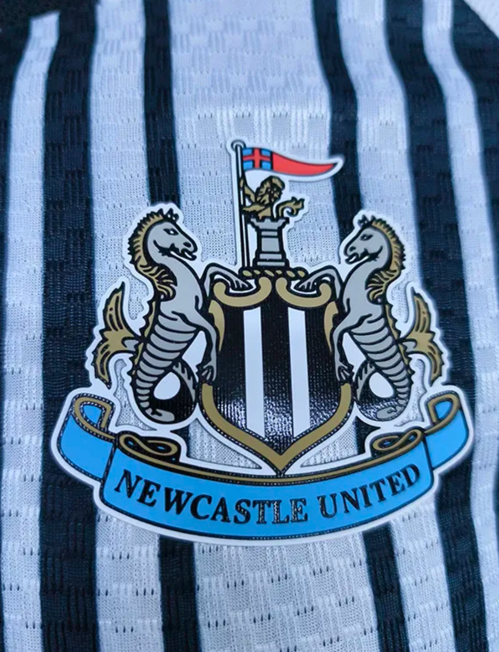 26-27 Newcastle Home Player Version Soccer Jersey