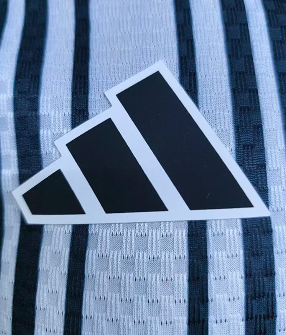 26-27 Newcastle Home Player Version Soccer Jersey